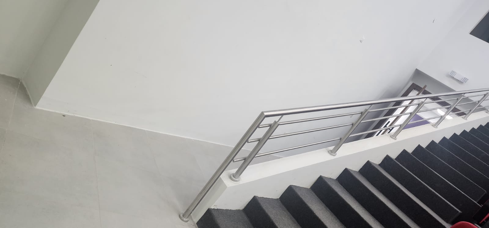 Obra de LAREN — acabados interiores